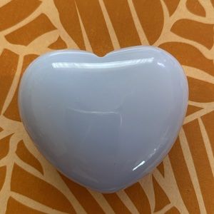 💙CHALCEDONY HEART💙Gorgeous carving. Nice polish & gentle vibe. BEAUTIFUL 💙